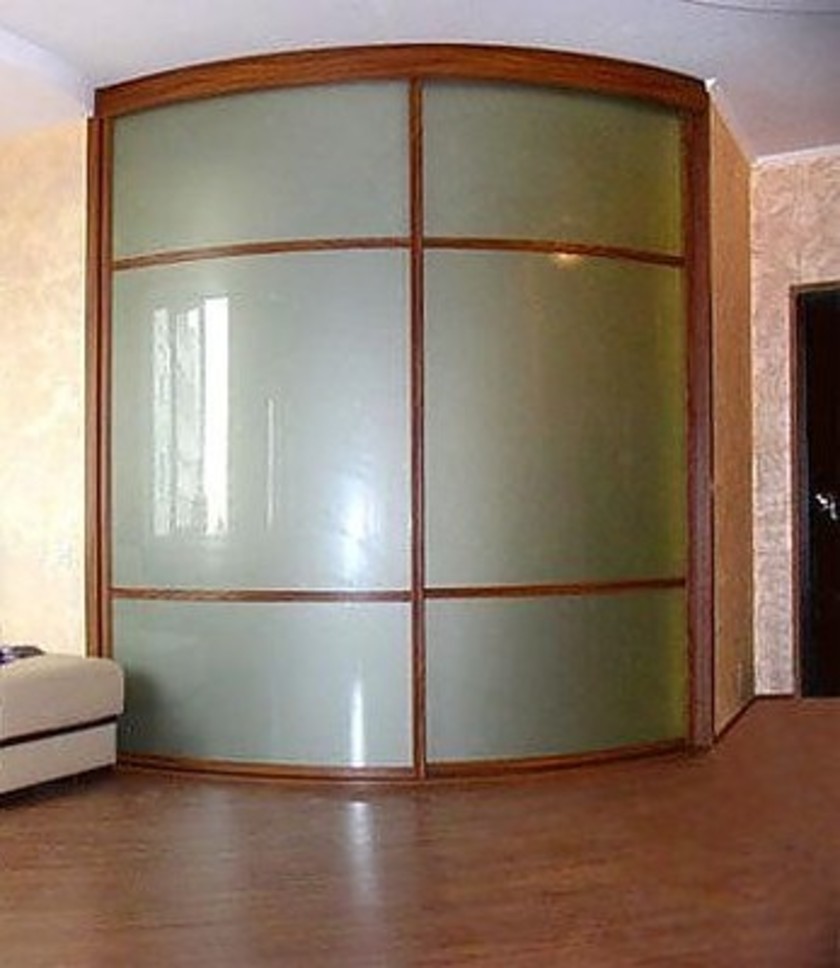 Встроенный шкаф купе радиусный в классическом стиле Сызрань